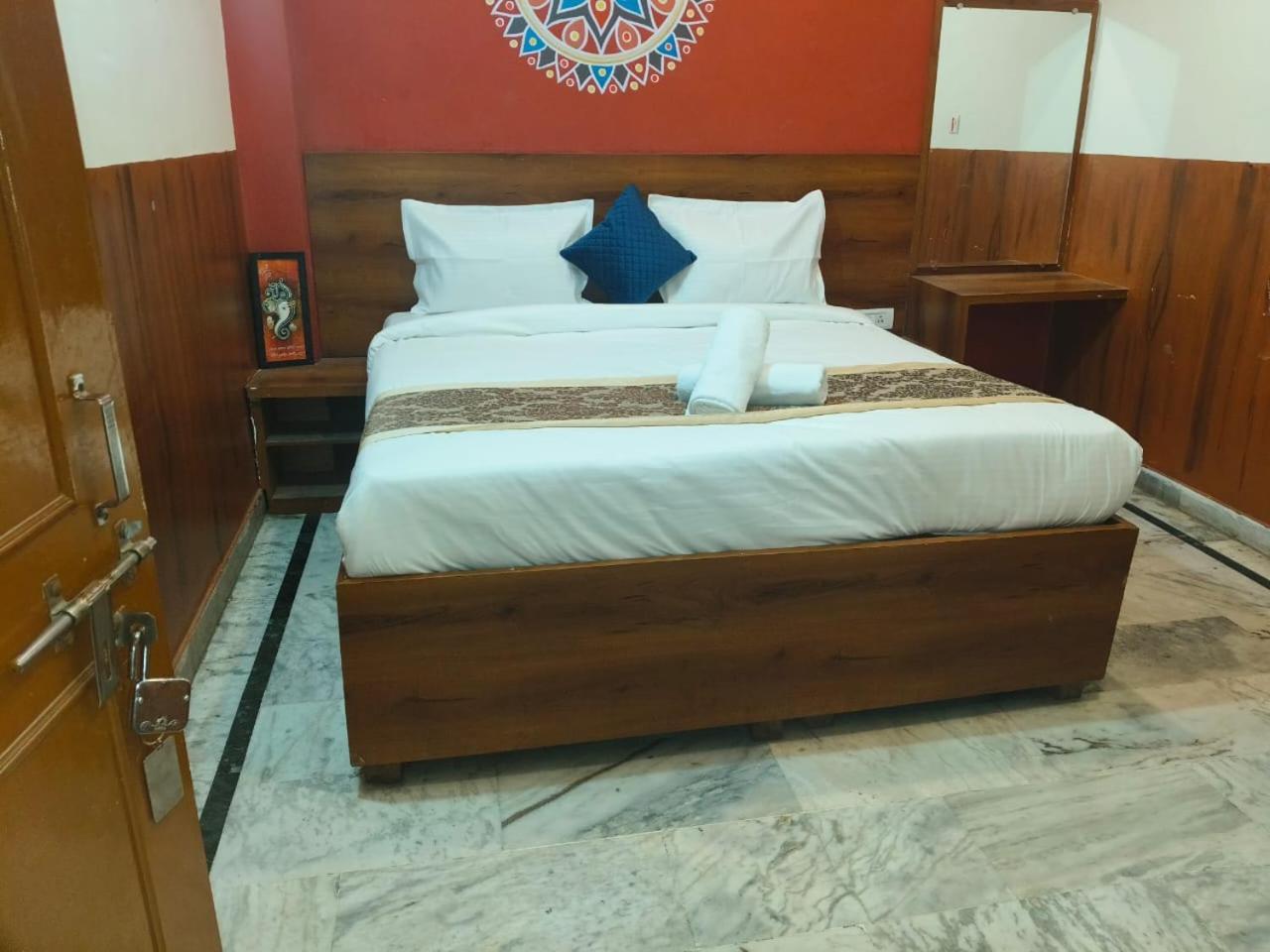 Hotel Rudra 3*